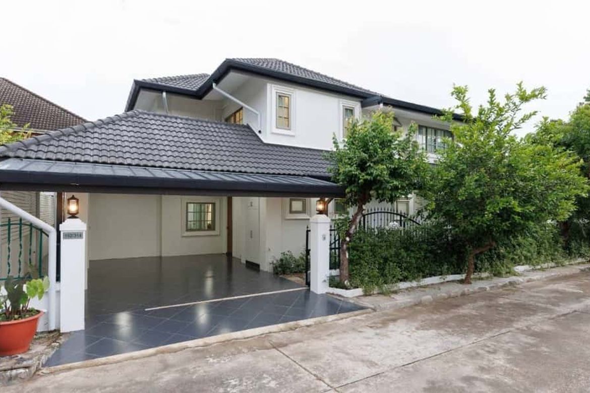 Single house for sale