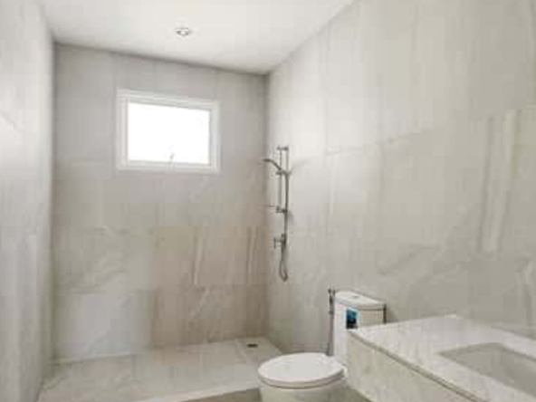 just 8 minutes from Maya Mall-KMP-HSMC8703D