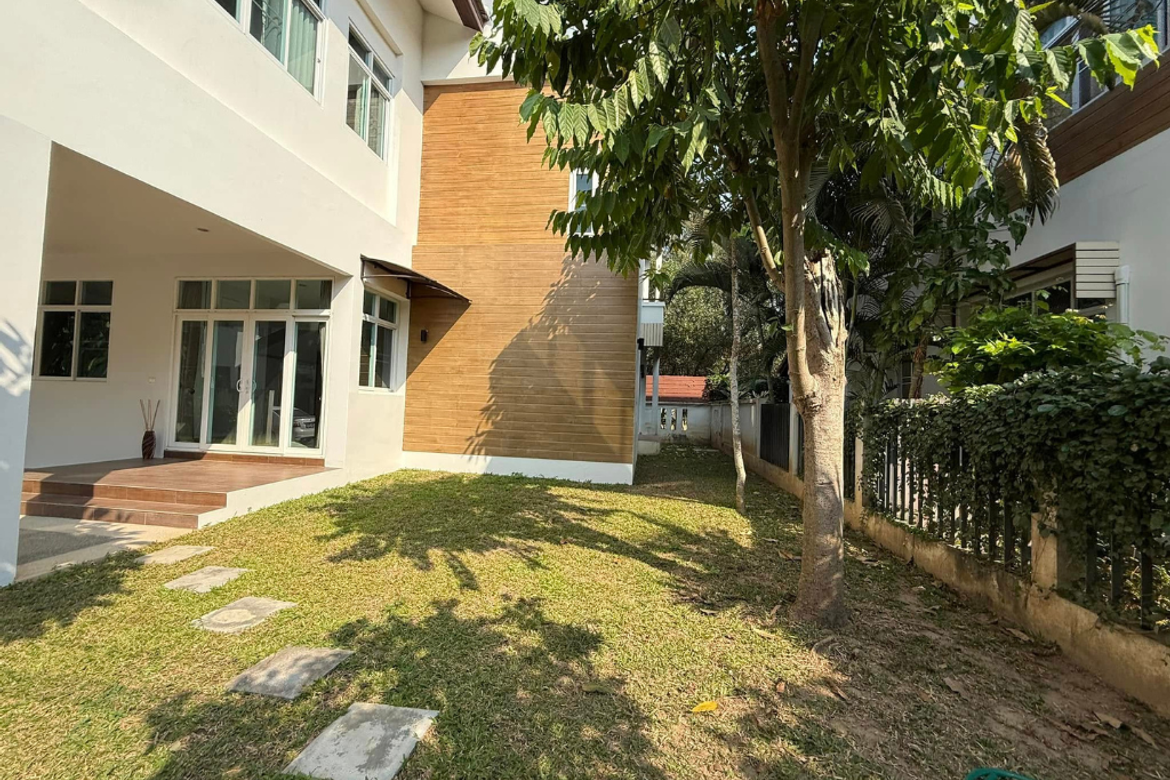 83 Sq.Wah.
