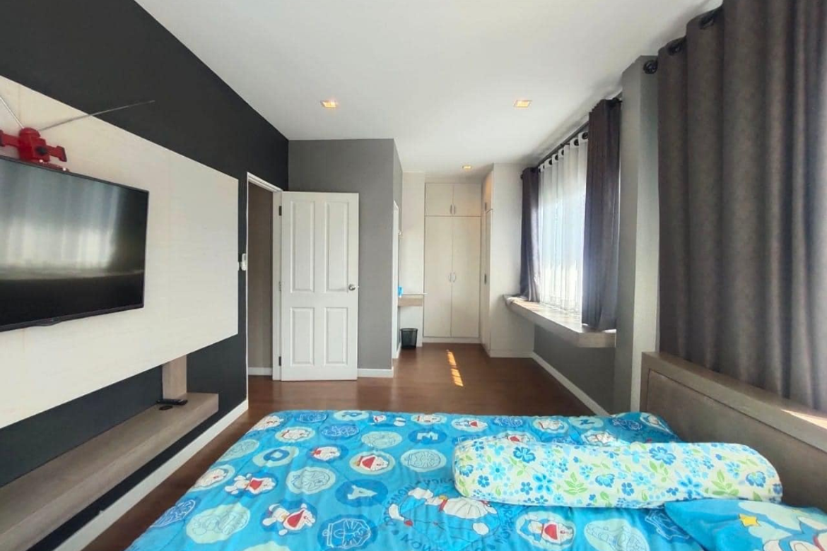 3 Bedrooms