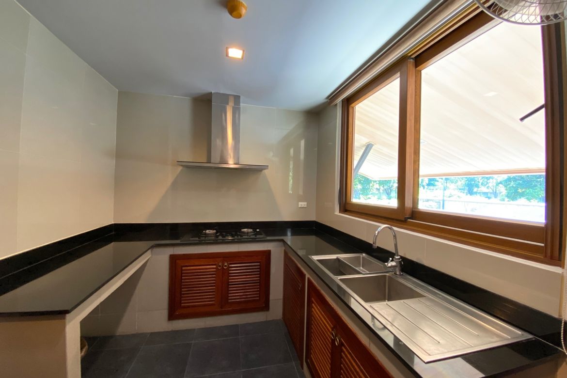 Luxurious home with private pool for sale in Hang Dong