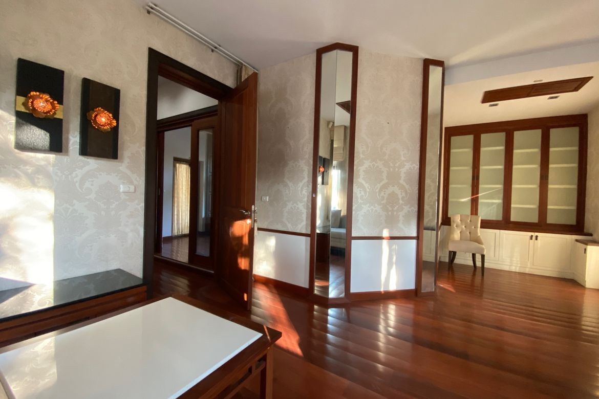 Luxurious home with private pool for sale in Hang Dong