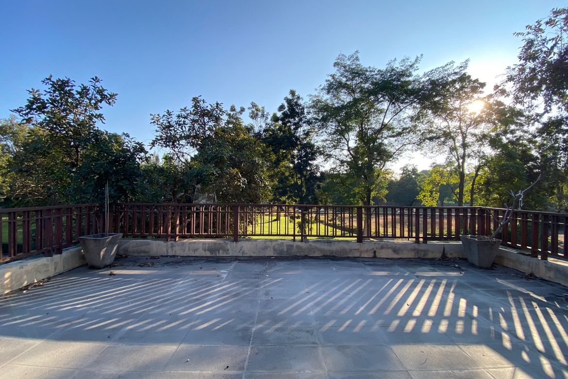 Luxurious home with private pool for sale in Hang Dong