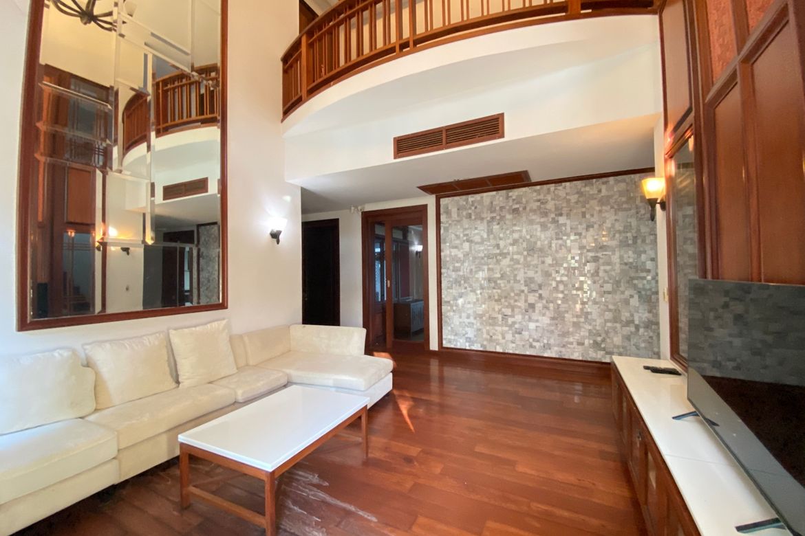 Luxurious home with private pool for sale in Hang Dong
