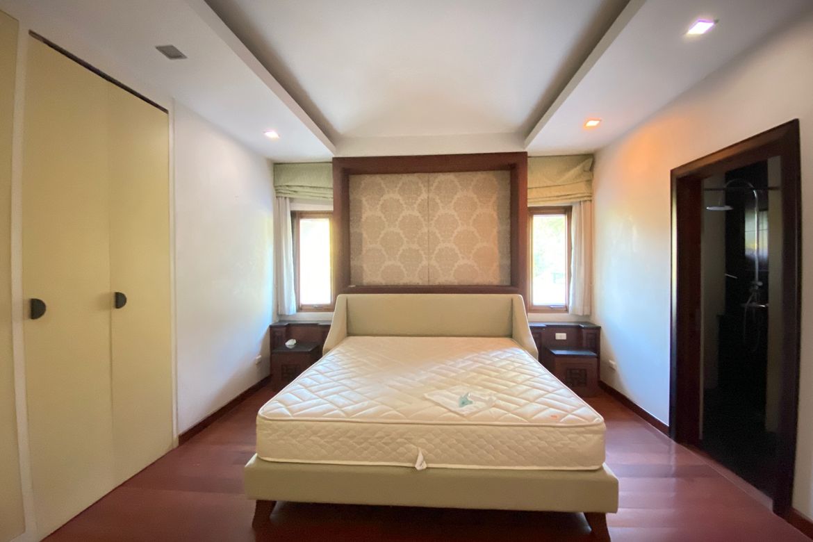 Luxurious home with private pool for sale in Hang Dong