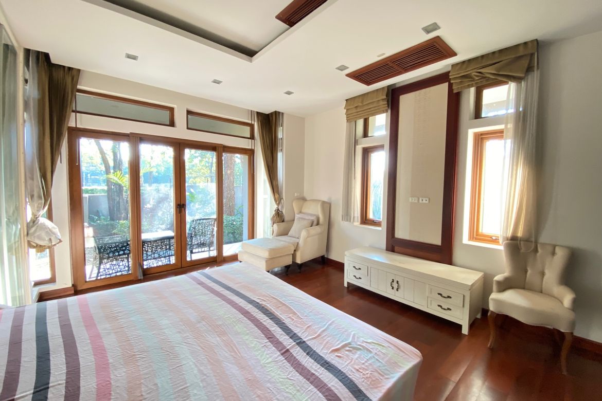 Luxurious home with private pool for sale in Hang Dong