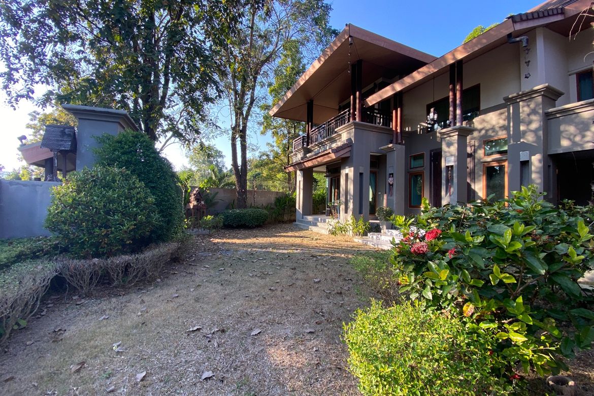 Luxurious home with private pool for sale in Hang Dong