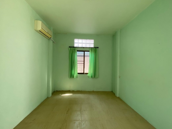 A family home 4 bed for sale in Muang Chiang Mai-P-PHS1055