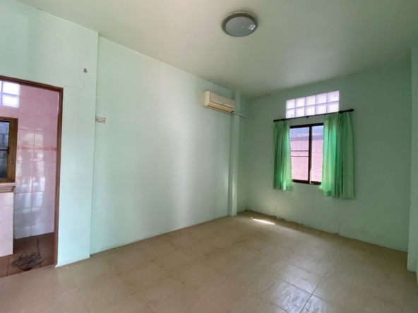 A family home 4 bed for sale in Muang Chiang Mai-P-PHS1055