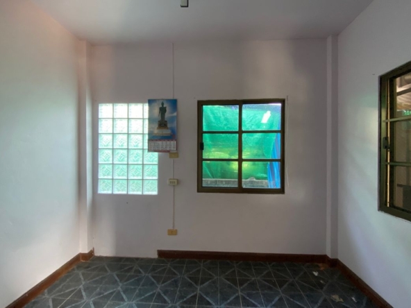 A family home 4 bed for sale in Muang Chiang Mai-P-PHS1055