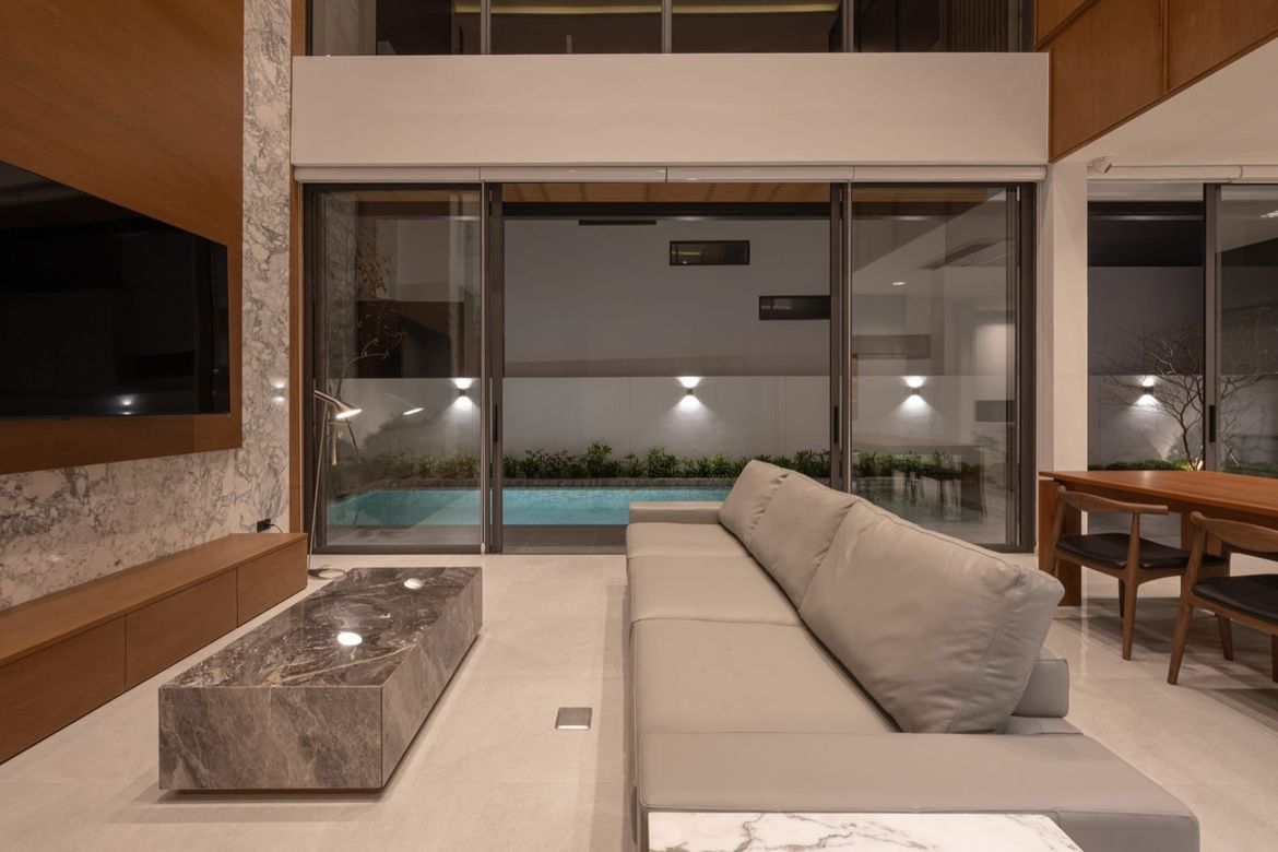 3 Bedroom Modern Pool Villa for Sale in Muang Chiang Mai-P-PHS1083