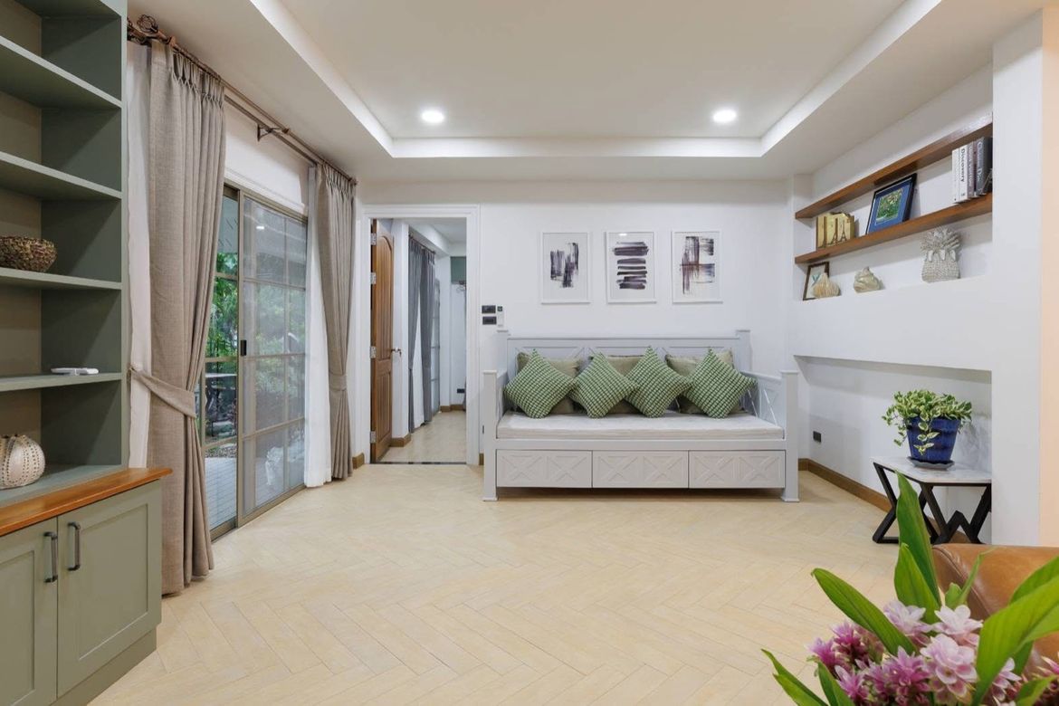 Beautifully Landscaped 5 Bedroom House for Sale in Hang Dong-P-PHS1103