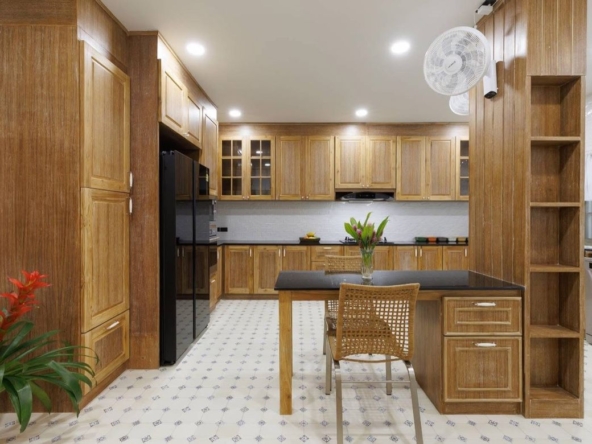 Beautifully Landscaped 5 Bedroom House for Sale in Hang Dong-P-PHS1103