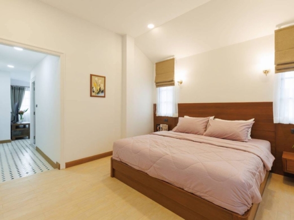 Beautifully Landscaped 5 Bedroom House for Sale in Hang Dong-P-PHS1103