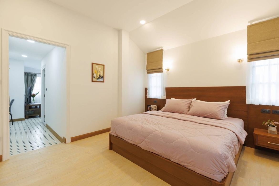 Beautifully Landscaped 5 Bedroom House for Sale in Hang Dong-P-PHS1103