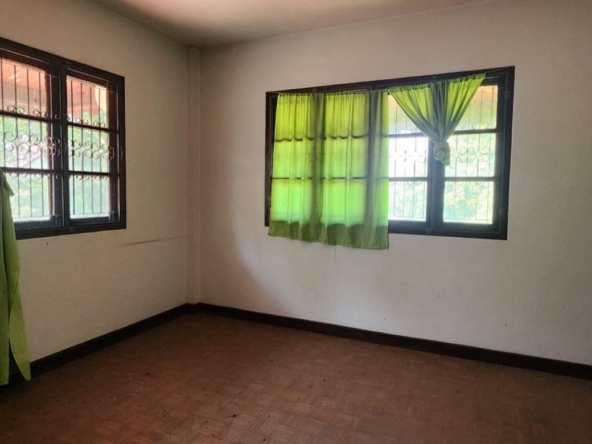 Large plot for sale with a house close to Chiang Mai Airport