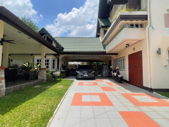 well established village called muban suan nonsi. It is accessible to Meechok Plaza