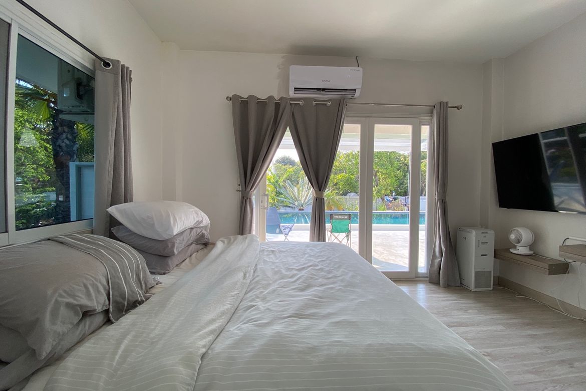 Modern Pool Villa with Mountain Views and Smart Home Features in San Sai