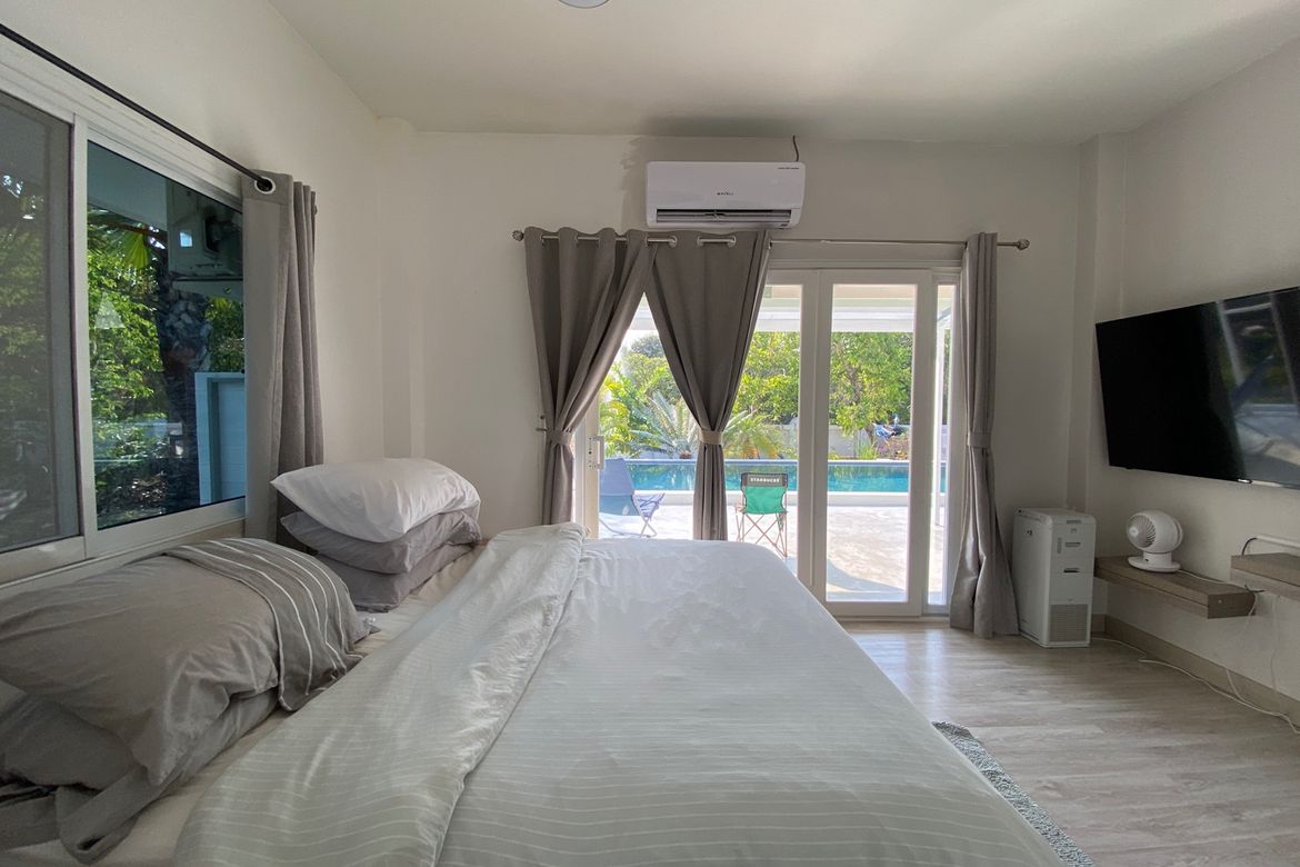 Modern Pool Villa with Mountain Views and Smart Home Features in San Sai