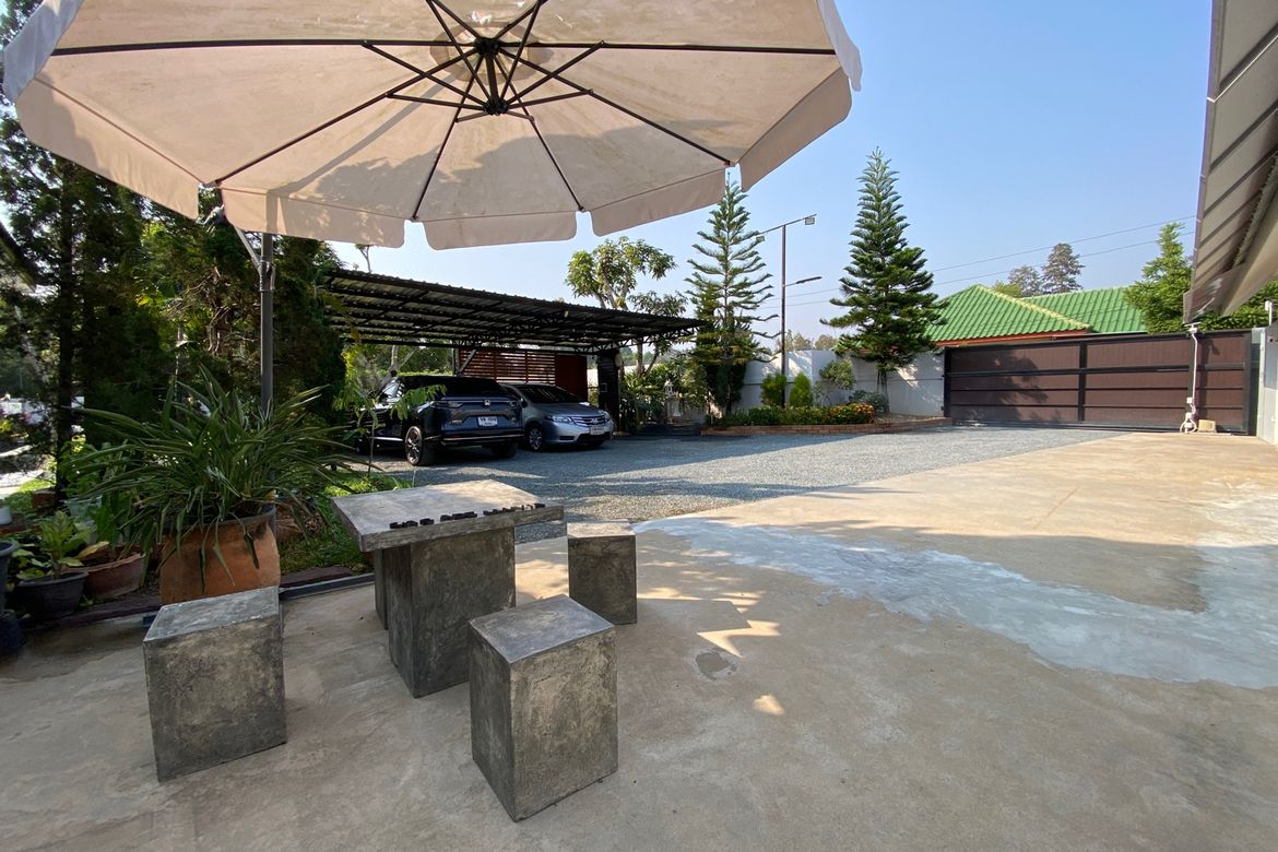 Modern Pool Villa with Mountain Views and Smart Home Features in San Sai