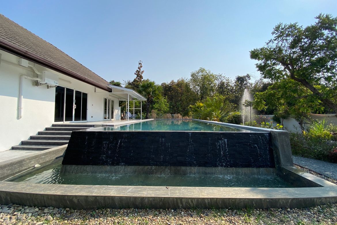 Modern Pool Villa with Mountain Views and Smart Home Features in San Sai
