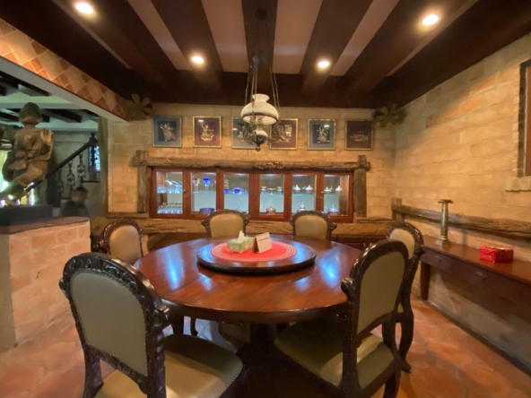 Luxurious 6 Bedroom Pool Villa in Mae Jo