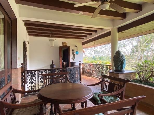 Luxurious 6 Bedroom Pool Villa in Mae Jo