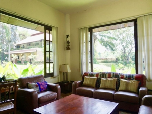 Luxurious 6 Bedroom Pool Villa in Mae Jo