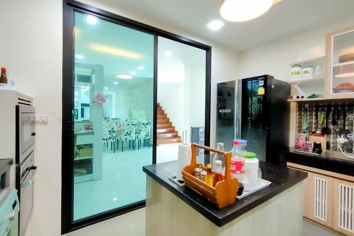 Modern house for Sale / Rent near 89 plaza