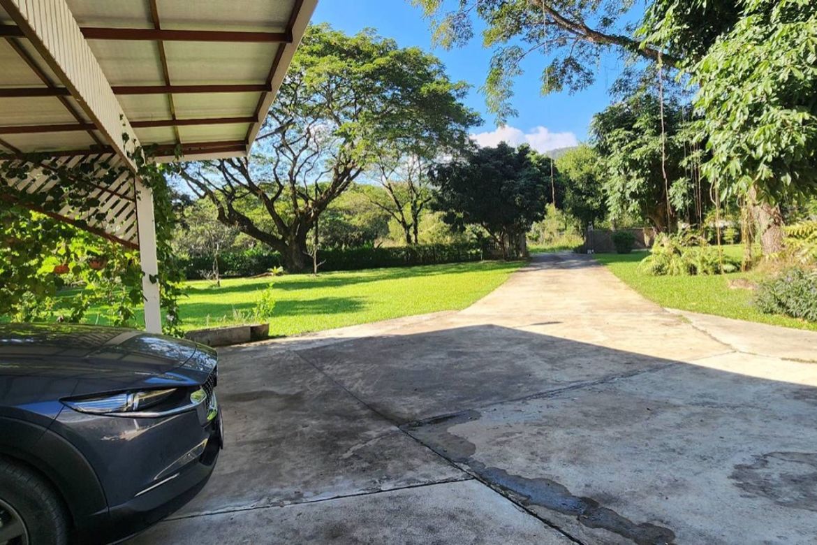 4 bed house for rent or sale in Doi Saket