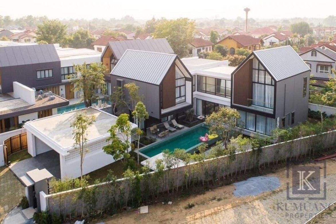 New Luxury Pool Villa