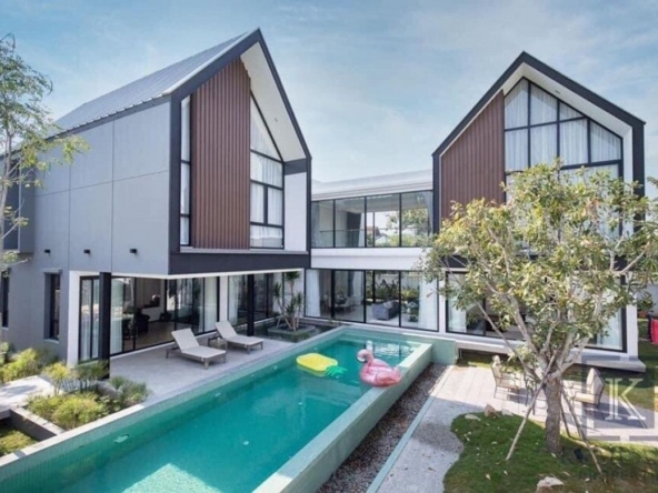 New Luxury Pool Villa