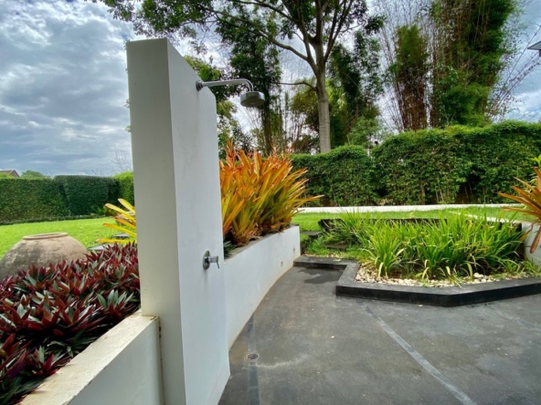 Luxury pool villa for rent or sale in Mae Rim