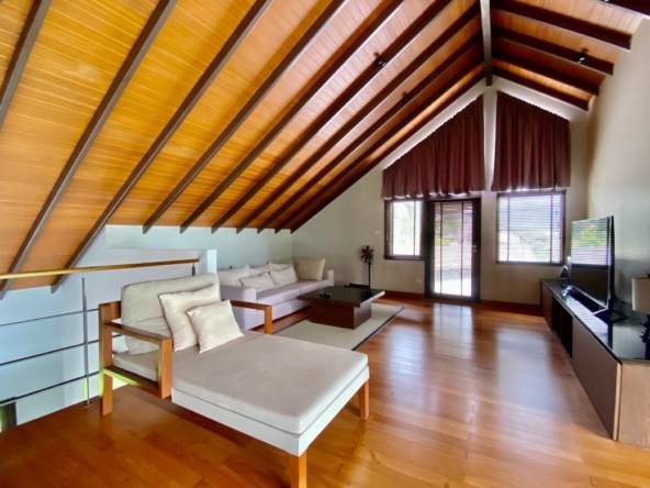 Luxury pool villa for rent or sale in Mae Rim