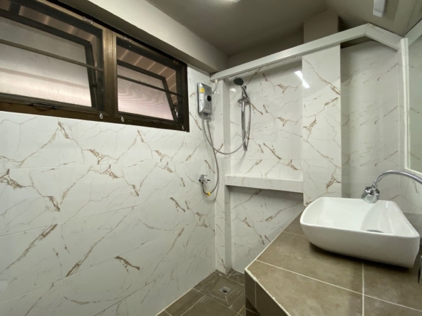 5 bed house for sale or rent as per floor at Don Kaew