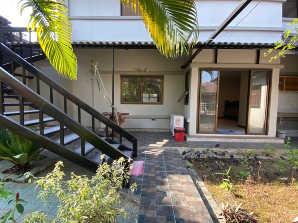 5 bed house for sale or rent as per floor at Don Kaew