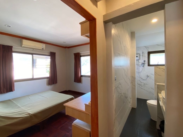 5 bed house for sale or rent as per floor at Don Kaew