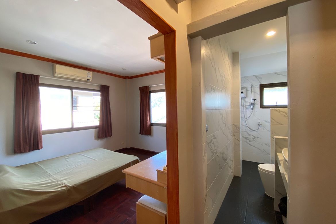 5 bed house for sale or rent as per floor at Don Kaew