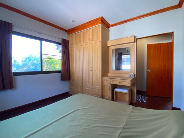 5 bed house for sale or rent as per floor at Don Kaew