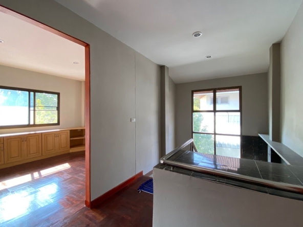 Chiang Mai-P-PHS1082