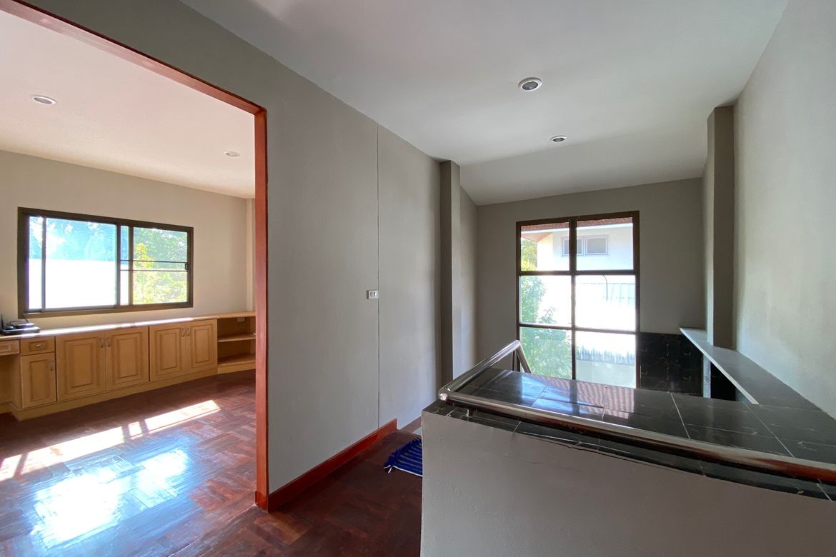 Chiang Mai-P-PHS1082