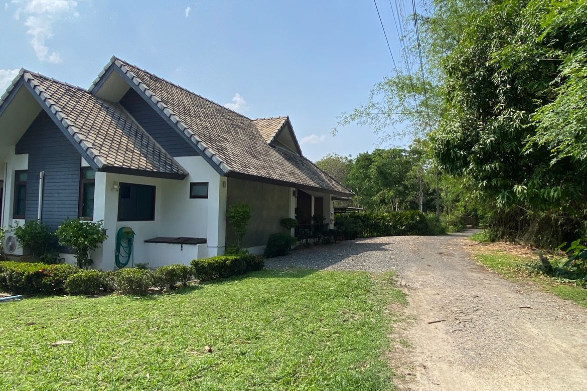 A charming one storey villa 2 bed for rent or sale in Mae Rim