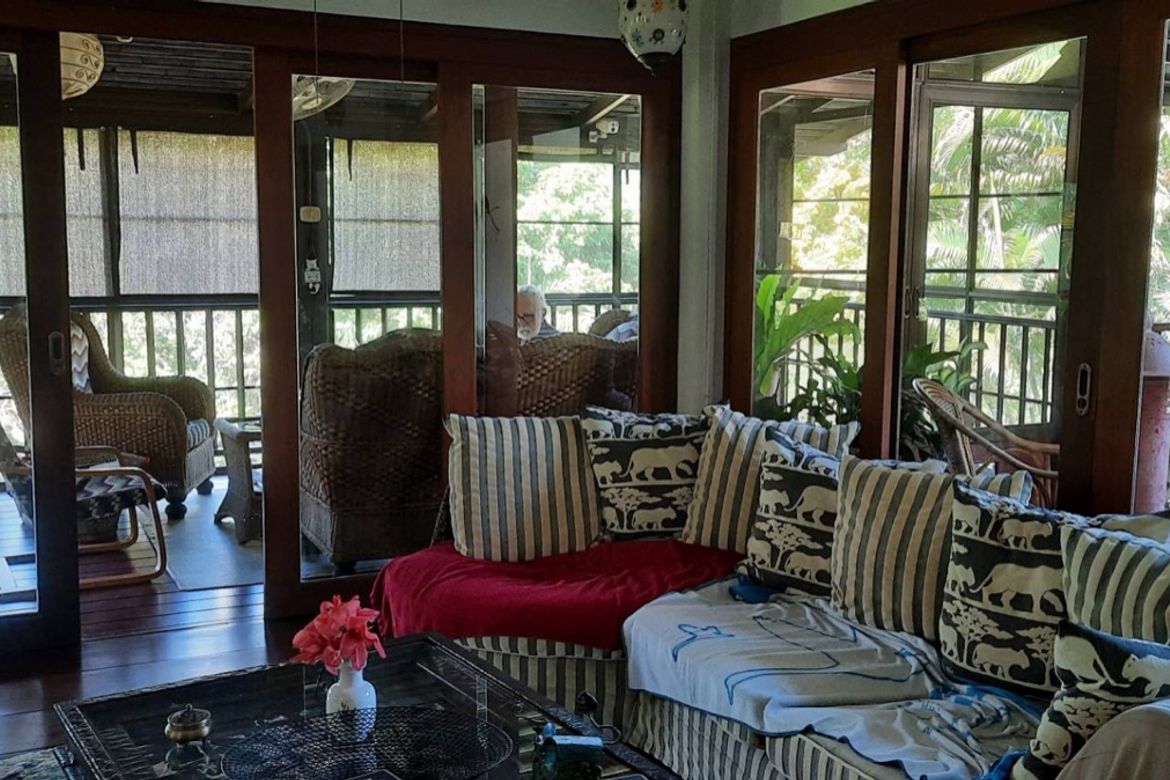 A charming one storey villa 2 bed for rent or sale in Mae Rim