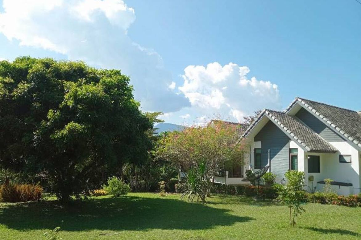 A charming one storey villa 2 bed for rent or sale in Mae Rim