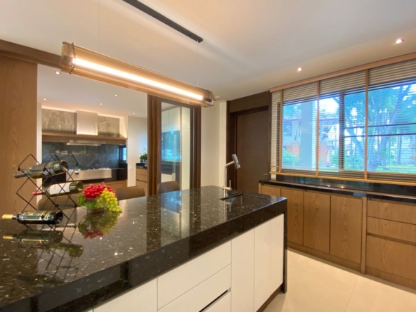 A luxury pool villa with 3 bed for rent or sale in Mae Rim
