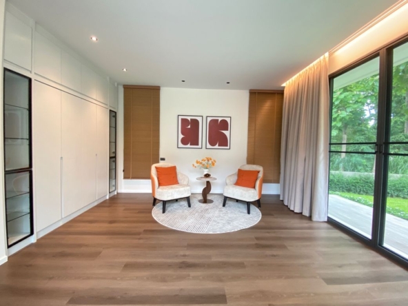 A luxury pool villa with 3 bed for rent or sale in Mae Rim