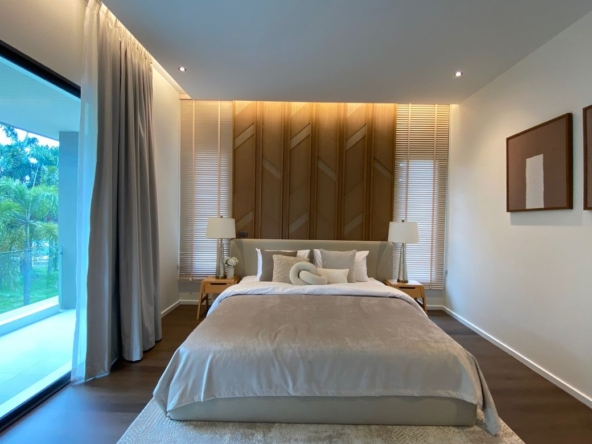 A luxury pool villa with 3 bed for rent or sale in Mae Rim