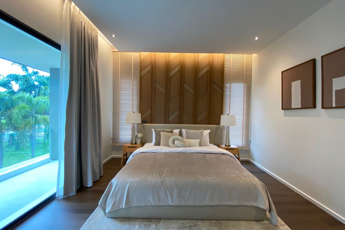 A luxury pool villa with 3 bed for rent or sale in Mae Rim