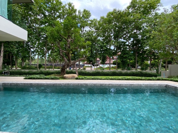 A luxury pool villa with 3 bed for rent or sale in Mae Rim