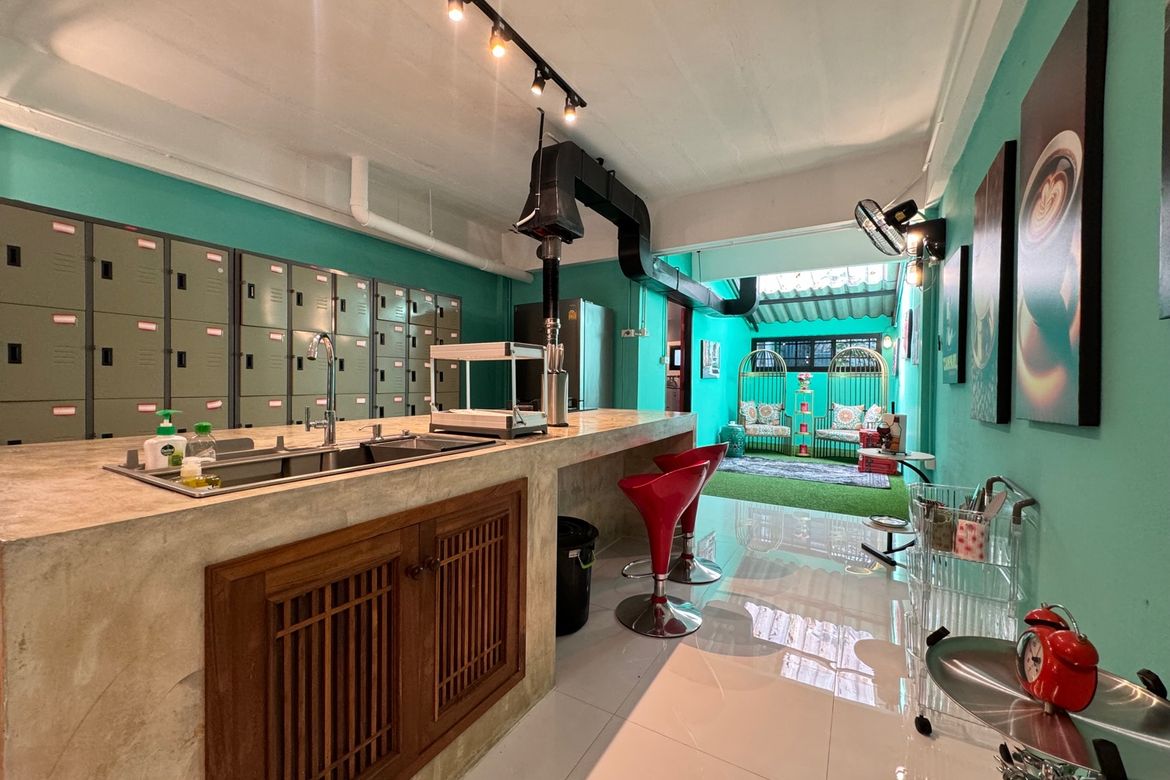 A unique modern townhome for rent or sale in Muang Chiang Mai-P-PHS485